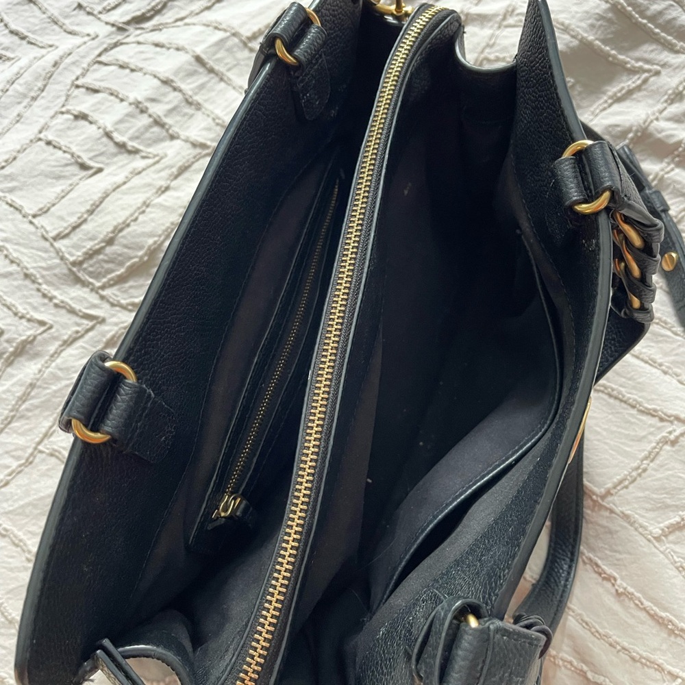 Tory Burch Black and Gold Shoulder Bag with Chain Details - Picture 5 of 5